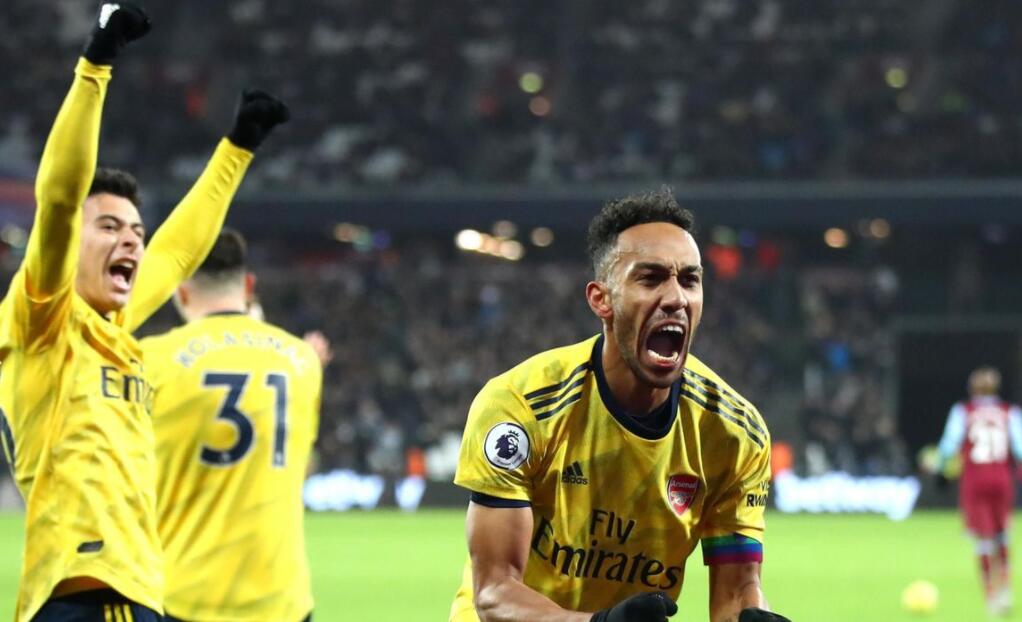 Exposition d'Arsenal en maillot extérieur la saison prochaine